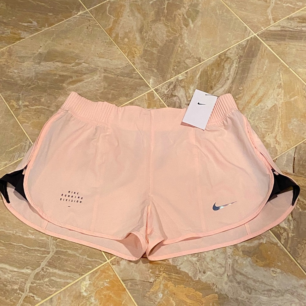 Nike Women's Athletic Shorts - Light Pink